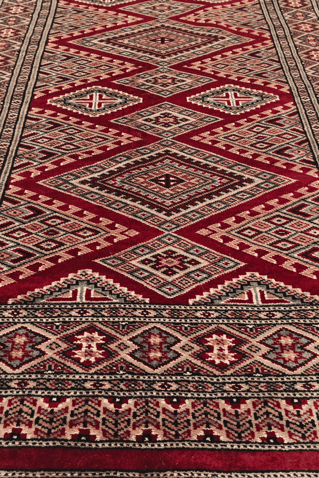 Hand-knotted wine Jaldar runner with silk lattice güls