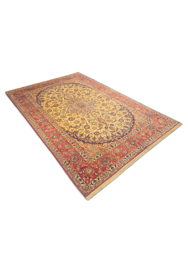 Gold terracotta Isfahan rug 209×307cm, Persian craftsmanship