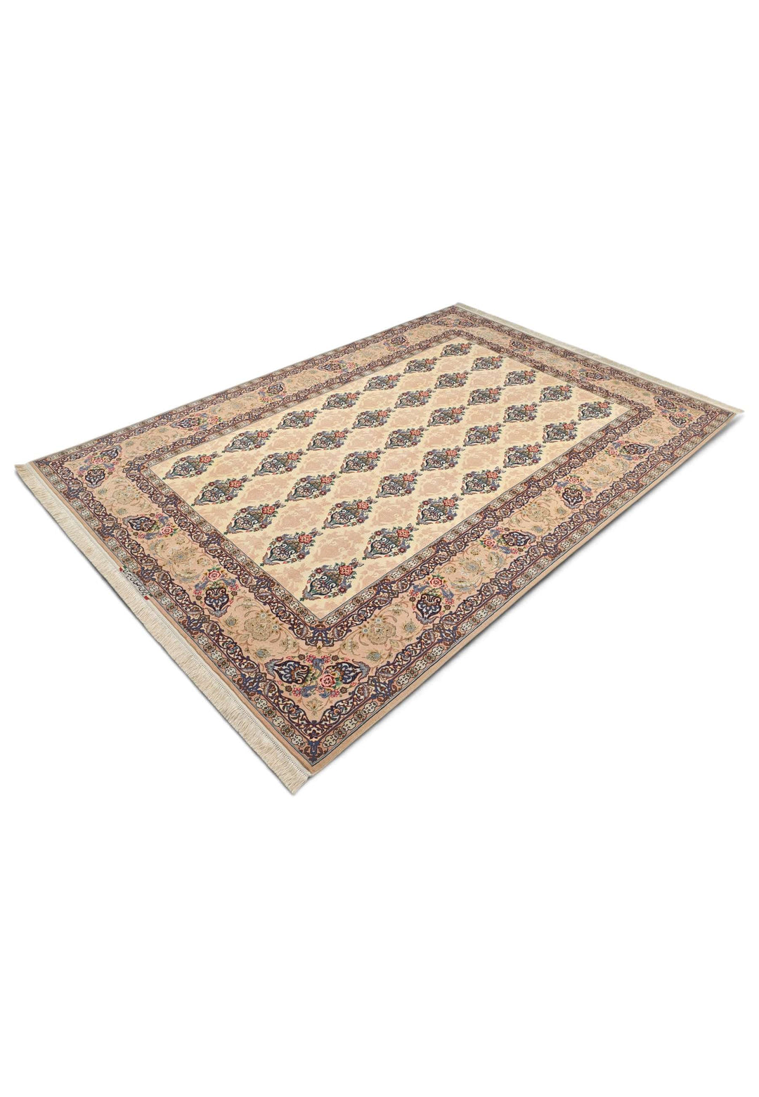 Ivory Isfahan rug 159×236cm, Persian craftsmanship