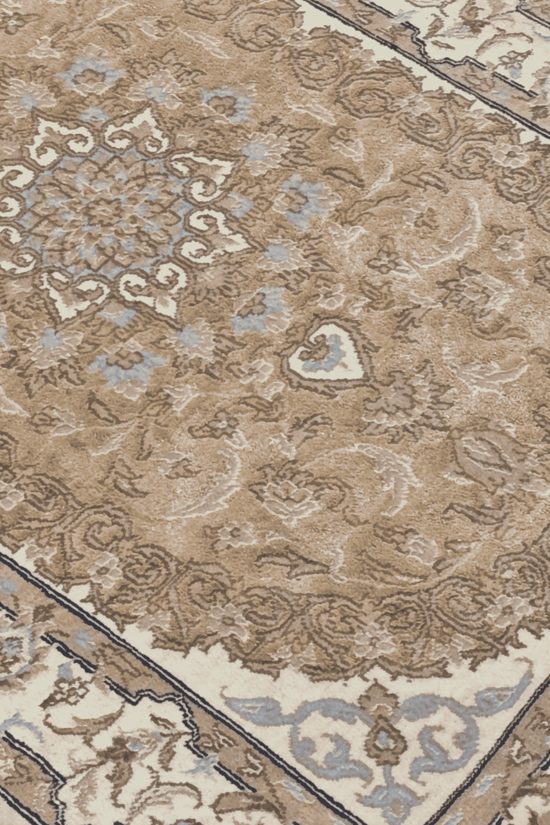 Camel Persian Isfahan Silk Rug, hand-knotted, 60×94cm, photo 2