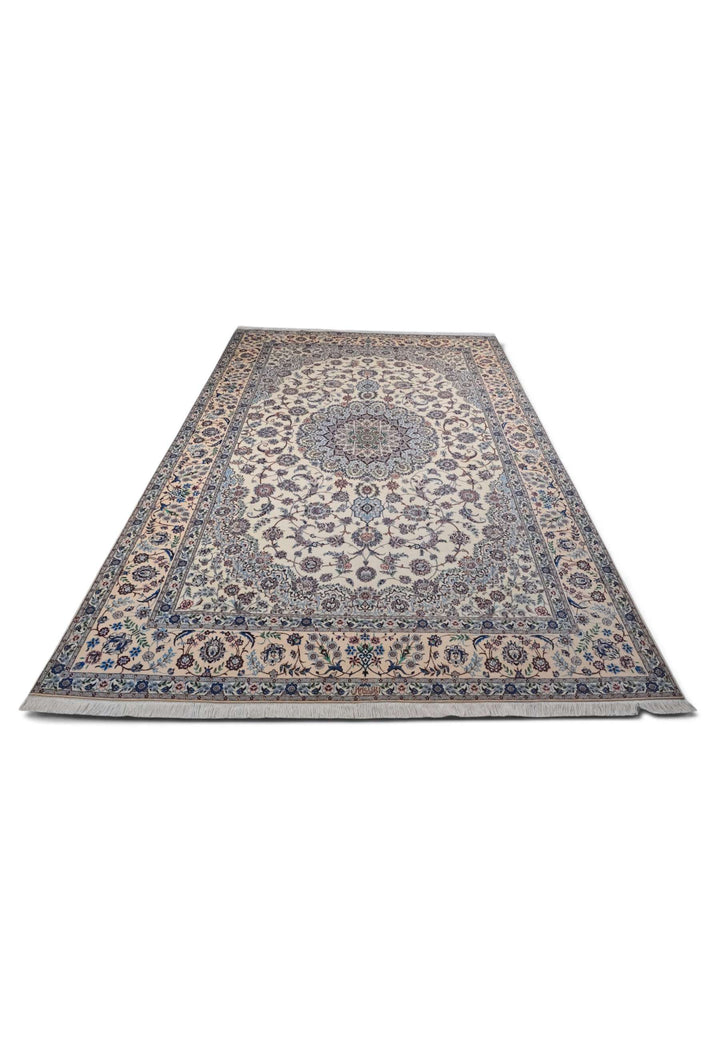 Hand-knotted wool pile of bird border Nain rug, 200×310cm
