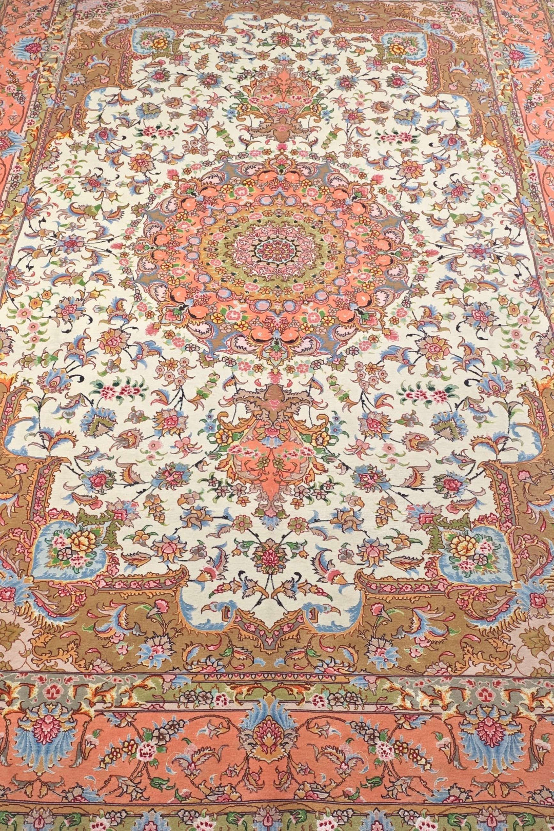 Ivory and coral Tabriz Persian rug, hand-knotted