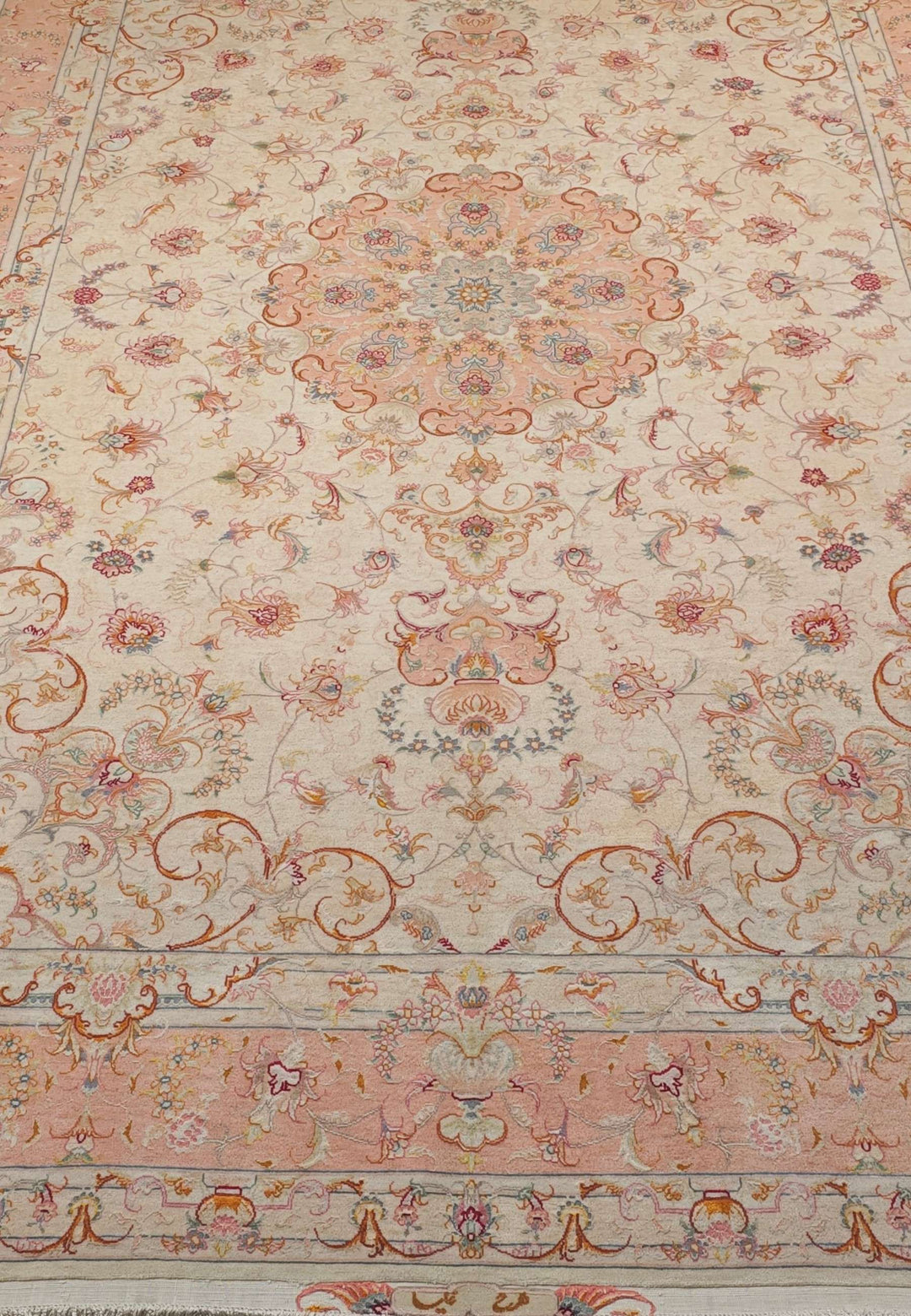 Ivory and peach Tabriz Persian rug, hand-knotted