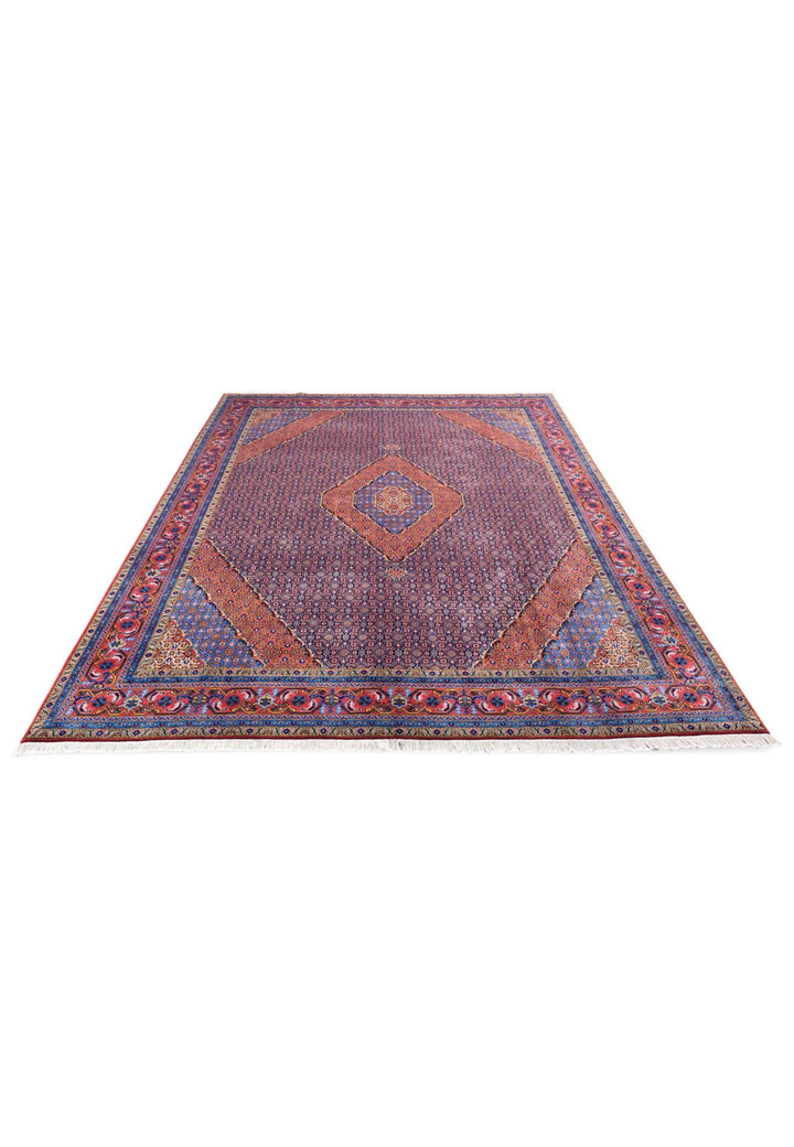 Border detail of mauve Herati hand-knotted Pakistani rug